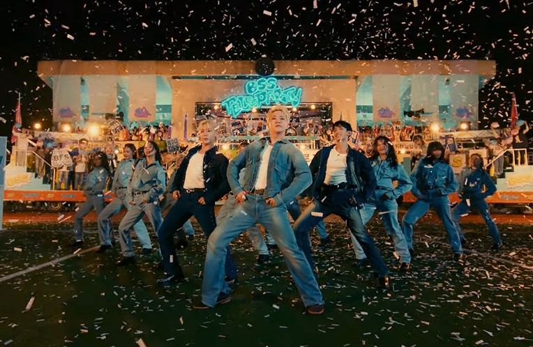 bss17updates's tweet photo. #BSS's ‘CBZ (Prime Time)’ (9,3M), surpasses ‘Fighting’ (4,9M) and becomes their most viewed music video in the first 24 hours on YouTube. 🥳

#BSS_CBZ #BSS_TELEPARTY #BSS_Fighting #BOOSEOKSOON https://t.co/UopV9F9iuv