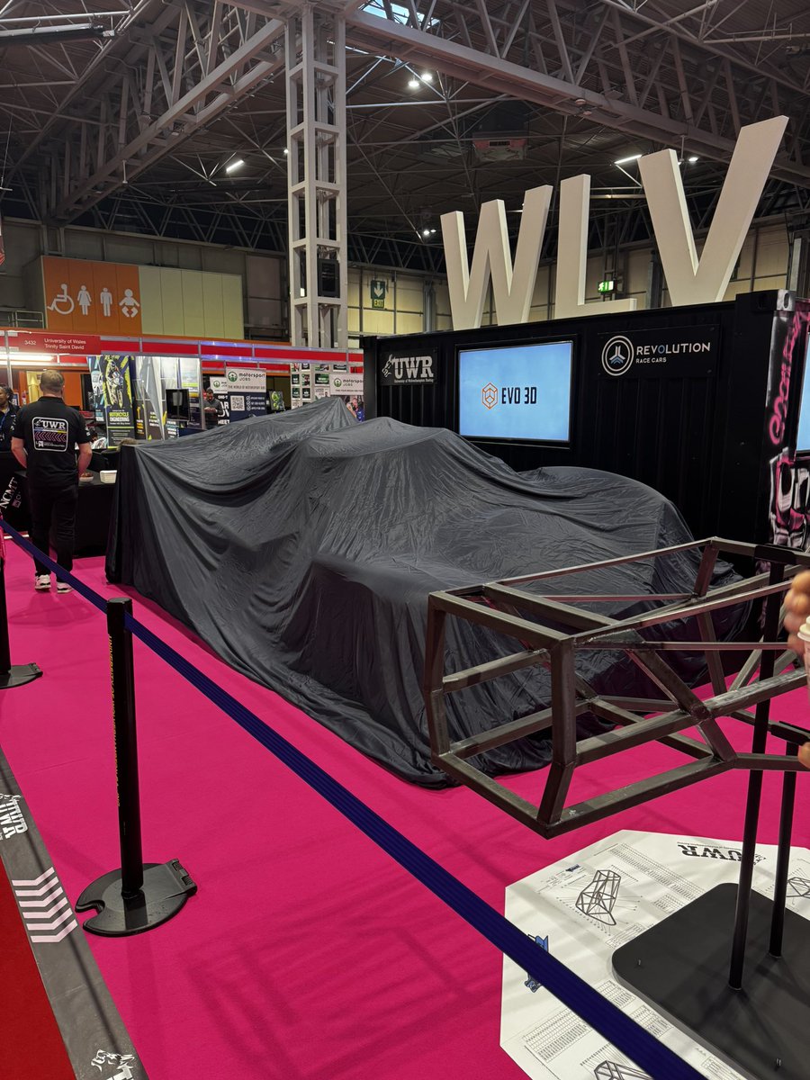 Big Reveal @ 11am
@uwracing are unveiling their brand new 500 EVO this morning @autosport_international (Hall 3, Stand 3442)

We’ll be on site all wkd long with the #UWRacing crew, come check out the new car in the flesh and get the scoop behind this exciting new partnership 🏁