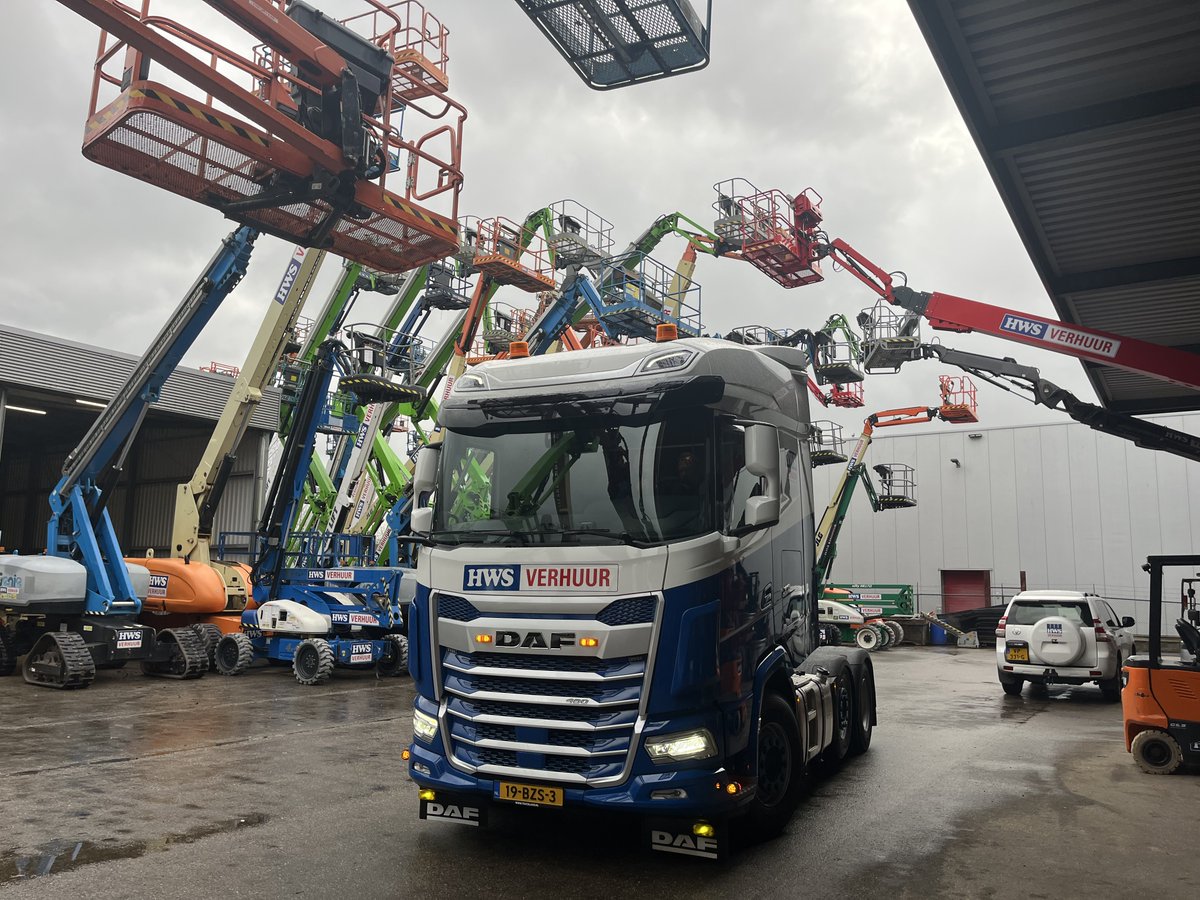 Wij hebben de sleutel mogen overhandigen aan HWSVerhuur🔑

Zij hebben de nieuwe DAF XG 480 FTG in ontvangst genomen. 

Wij wensen HWSVerhuur namens Truckland veel rijplezier!

DAF Nederland Truckland #DAFXG