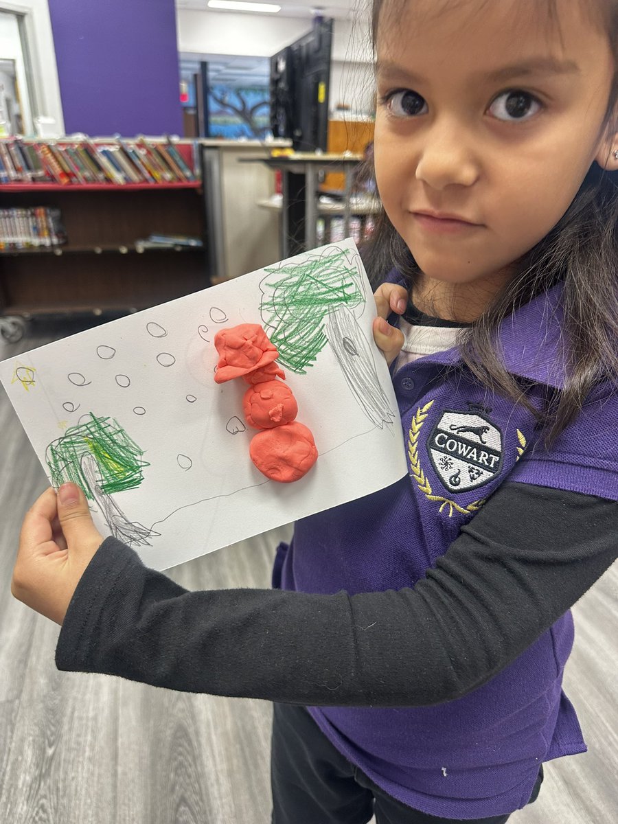 CowartLibrary's tweet image. Even though it was a short week back, we made the most out of the time we had! In K-2, we reviewed our library routines &amp;amp; procedures, listened to a favorite story from last year to prepare us for snow, and built a snowman! ❄️✨ #elementarylibrarian #DallasISD