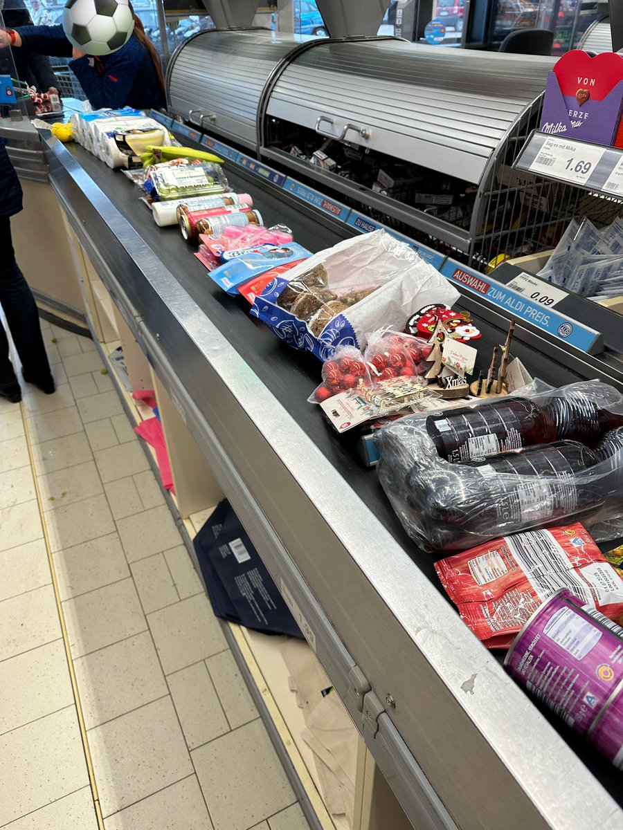 Heliuwum tweet media