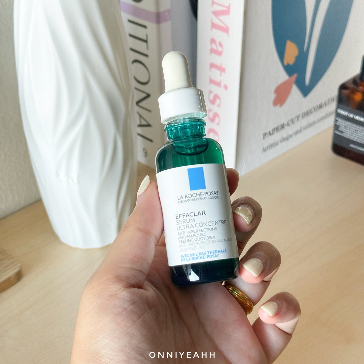 เดอะเบสมากกก Effaclar serum ของลา โรช-โพเซย์ สิวอุดตัน สิวหัวแดงๆไม่มีหัวเอาอยู่หมด ขวดเดียวเอาอยู่จริงเพราะมี LHA ช่วยผลัดรอยสิว, Salicylic acid สลายสิวอุดตัน ลดการสะสมแบคทีเรียในรูขุมขน ,Glycolic acid ไม่ให้เกิดสิวที่รุนแรง และมี Niacinamide ปลอบประโลมผิว ไม่ทำให้ผิวระคายเคือง อ่อนโยนต่อผิวด้วย👍🏻🩵

Effaclar Serum
🩵https://t.co/dzD0qnV7ck 
🩵https://t.co/ToeTLSzXdU 

#LaRochePosayTH #Effaclar #ลาโรชโพเซย์ #เอฟฟาคลาร์ #สลายสิว #เอฟฟาคลาร์เซรั่ม #EffaclarSerum #รอยสิว #สิวอุดตัน