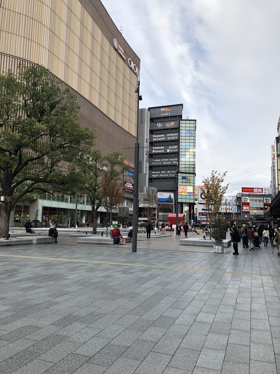 amitoparty's tweet photo. 今日えっぴしなくても難波に来れる人ー？
谷間くらいなら見せる笑 https://t.co/YTZzDaNikt