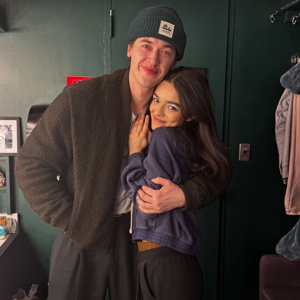 tomblythes's tweet photo. OHH MY GOD MY SHAYLAAA ☹️☹️☹️❤️‍🩹MY SHAYLAA 😭😭❤️‍🩹 https://t.co/zWHIwZlPBI
