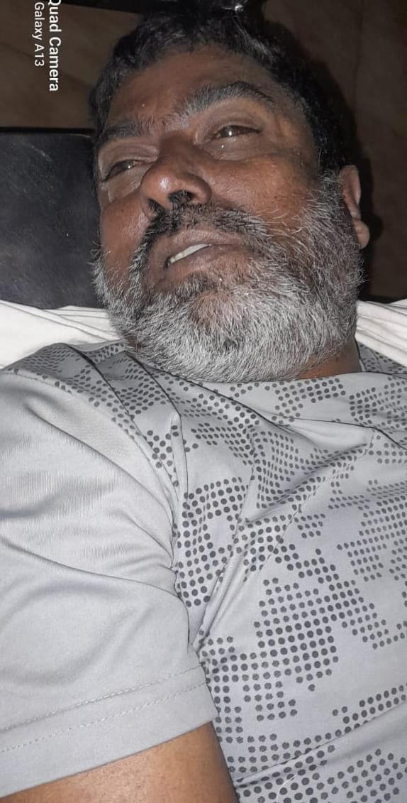 YSJaganTimes's tweet image. తిరుపతి తొక్కిసలాటలో గాయపడి రుయా హాస్పాటల్ లో చికిత్స పొద్దుతూ మరణించిన వారు😢

శాంతి (40) - వైజాగ్ 
రజనీ (47) - వైజాగ్ 
రాజేశ్వరి మల్లికా (49) - సెలం
నాయుడు బాబు (51) - నర్సీపట్నం 

#SaveTirumalaFromTDP 
#APisNotinSafeHands 
#CBNFailedCM