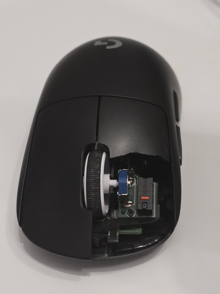 G2fan_'s tweet photo. @G2CSGO @LogitechGesport @LogitechG No way, it is definitely mouse's fault! https://t.co/C1YD6INTYu