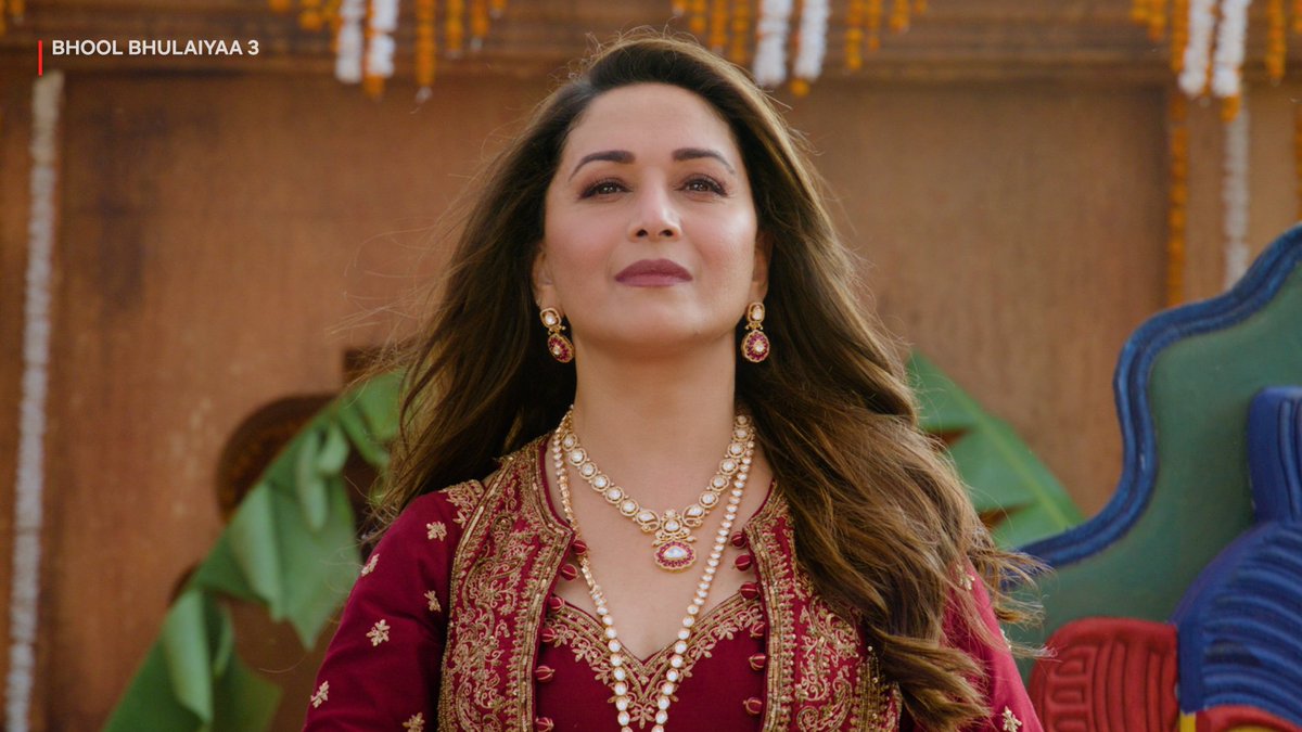 NetflixIndia's tweet image. Madhuri Dixit. That’s it, that’s the tweet.

#BhoolBhulaiyaa3OnNetflix