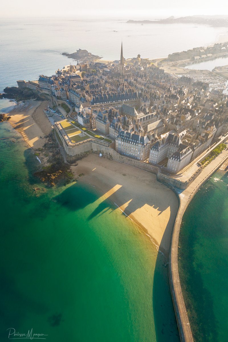 #Bretagne Magique vue panoramique de #SaintMalo ! 🧡🩷💜 par <a href="/PhilippeManguin/">Philippe MANGUIN</a>