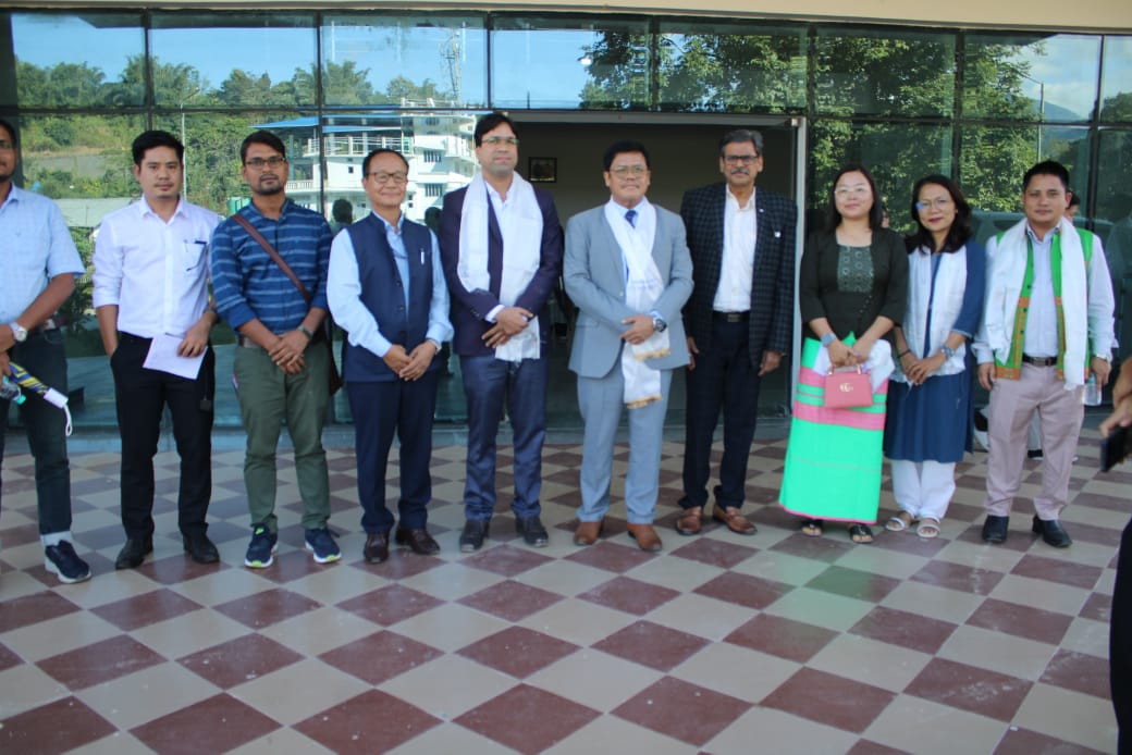 APPSC_Official's tweet image. On 8 Nov 2024, APPSC hosted an outreach programme at Himalayan University where 170 students participated. Chairman Dr. Lingfa discussed career planning and encouraged skill development. Member Koj Tari emphasized focused preparation for government jobs.