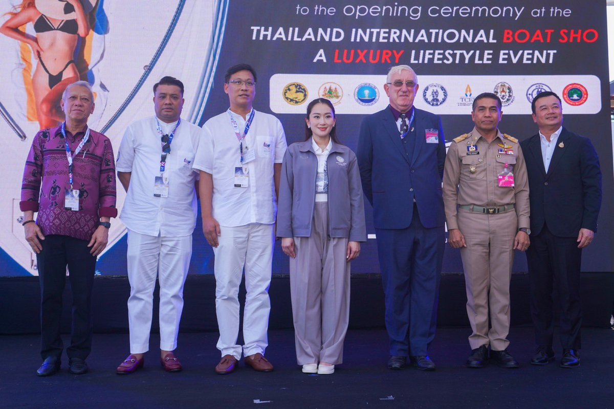 ingshin's tweet photo. Thailand International Boat Show A Luxury Lifestyle Event 2025 การท่องเที่ยวสำราญทางน้ำของไทย งานแสดงเรือที่ใหญ่ที่สุดในภูมิภาคเอเชียตะวันออกเฉียงใต้ 

หนึ่งในยุทธศาสตร์การพัฒนาประเทศที่สำคัญ คือ การผลักดันและส่งเสริมให้ประเทศไทยเป็นจุดหมายปลายทางของการท่องเที่ยวโลก 

อุตสาหกรรมท่องเที่ยวและบริการ ถือเป็นหนึ่งในเครื่องมือสำคัญของการขับเคลื่อนเพื่อฟื้นฟูเศรษฐกิจประเทศ เราจึงเร่งพัฒนา ต่อยอด และยกระดับมาตรฐานการท่องเที่ยวและบริการไทย เพื่อรองรับโอกาสที่กำลังจะมาถึง 

รัฐบาลมีนโยบายในการสนับสนุนการท่องเที่ยวสำราญทางน้ำมาโดยตลอด ประเทศไทยมีพื้นที่ชายฝั่งติดทะเลทั้ง 2 มหาสมุทร มีพื้นที่ที่มีความสวยงามทั้งวิว ทิวทัศน์ ธรรมชาติ และผู้คนเป็นมิตร เหมาะสมที่จะพัฒนาและส่งเสริมด้านการท่องเที่ยวสำราญทางน้ำ โดยเฉพาะพื้นที่จังหวัดภูเก็ต และจังหวัดชายฝั่งทะเลอันดามัน เป็นพื้นที่ที่มีศักยภาพด้านการท่องเที่ยวสูง เป็นแหล่งท่องเที่ยวที่มีชื่อเสียงติดอันดับโลก เป็นที่รู้จักกันดีทั้งในระดับประเทศและระดับสากล 
งาน Thailand International Boat Show A Luxury Lifestyle Event 2025 ถือเป็นการประชาสัมพันธ์การท่องเที่ยวสำราญทางน้ำของไทย ยกระดับงานแสดงเรือในทวีปเอเชียซึ่งเป็นงานแสดงเรือที่ใหญ่ที่สุดในภูมิภาคเอเชียตะวันออกเฉียงใต้ และการส่งเสริมนโยบายการท่องเที่ยวแบบ Luxury ซึ่งนักท่องเที่ยวในธุรกิจสายการเดินเรือ เป็นกลุ่มนักท่องเที่ยวคุณภาพที่มีการใช้จ่ายสูง ถือเป็นแหล่งสร้างรายได้ใหม่ให้กับประเทศค่ะ

โอกาสนี้ ดิฉันขอขอบคุณทุกภาคส่วนทั้งภาครัฐ ภาคเอกชน ที่ร่วมกันทำให้เกิดงานในครั้งนี้ขึ้น และหวังเป็นอย่างยิ่งว่างาน Thailand International Boat Show A Luxury Lifestyle Event 2025 จะช่วยกระตุ้นเศรษฐกิจและการท่องเที่ยวภายในประเทศ ยกระดับคุณภาพการบริการด้านการท่องเที่ยวในประเทศไทยสู่ระดับสากล มุ่งสู่การท่องเที่ยวคุณภาพสูงอย่างยั่งยืนต่อไปค่ะ