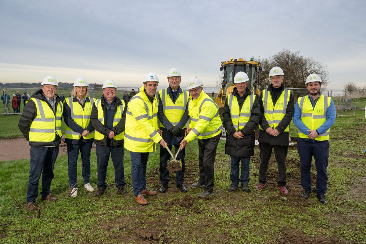 FelixstoweFerryGolf (@felixstoweferry) on Twitter photo Another monumental moment in our long history - the groundbreaking ceremony to start the new Clubhouse build !! #golfcourse #golfnews #Clubhouse #felixstowe #suffolkgolf Another monumental moment in our long history - the groundbreaking ceremony to start the new Clubhouse build !! #golfcourse #golfnews #Clubhouse #felixstowe #suffolkgolf