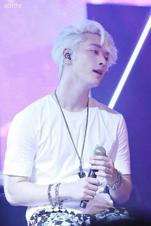 HAVE YOU SEEN HIM?
now you have...
#2PM #CHANSUNG #HWANGCHANSUNG