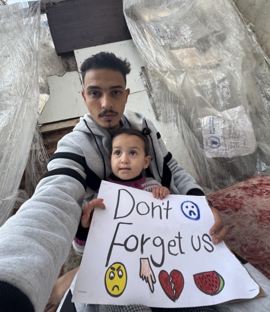 Where are you??? My family is dying of hunger ☹️
My heart burns for my family as they die in front of me from hunger😭😭😭
I am very hurt and sad for my family due to extreme hunger 😭
Save us and help us please 

gofund.me/14996f95