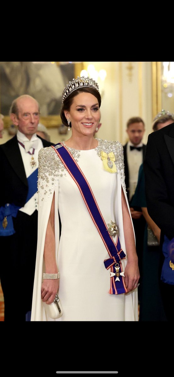 blacksheep68181's tweet photo. #WeLoveYouCatherine #IStandWithPrincessCatherine #HappyBirthdayCatherine #PrincessCatherineIsLOVED #PrincessOfWales #PrincessCatherine https://t.co/YbwucPZiQd
