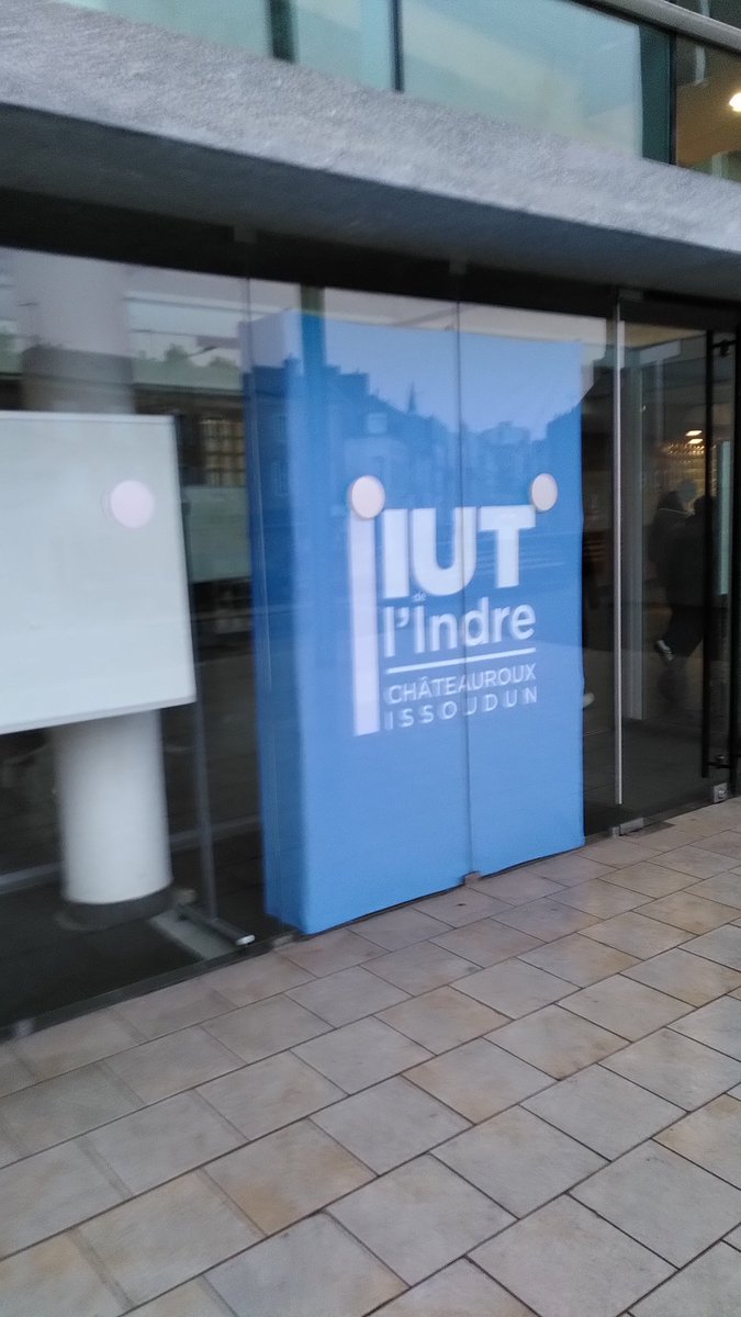 C'est parti pour la première étape du projet #CordeesMediatiques Un projet #EducMediasInfo avec les élèves du clg <a href="/LaFayette036/">Collège La Fayette - Châteauroux</a> <a href="/IutIndre/">IUT de l'Indre</a> et les élèves du clg Rosa Parks de <a href="/Chateauroux36/">Châteauroux Métropole</a> . On commence par la visite de l'IUT et par une présentation de ses filières.