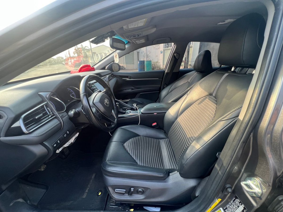 ToyoAutos's tweet photo. Nigerian used Toyota camry Sport
2019 model
4 plugs 
2023 Entry
Buy and drive 
26M https://t.co/JF735wBsF7