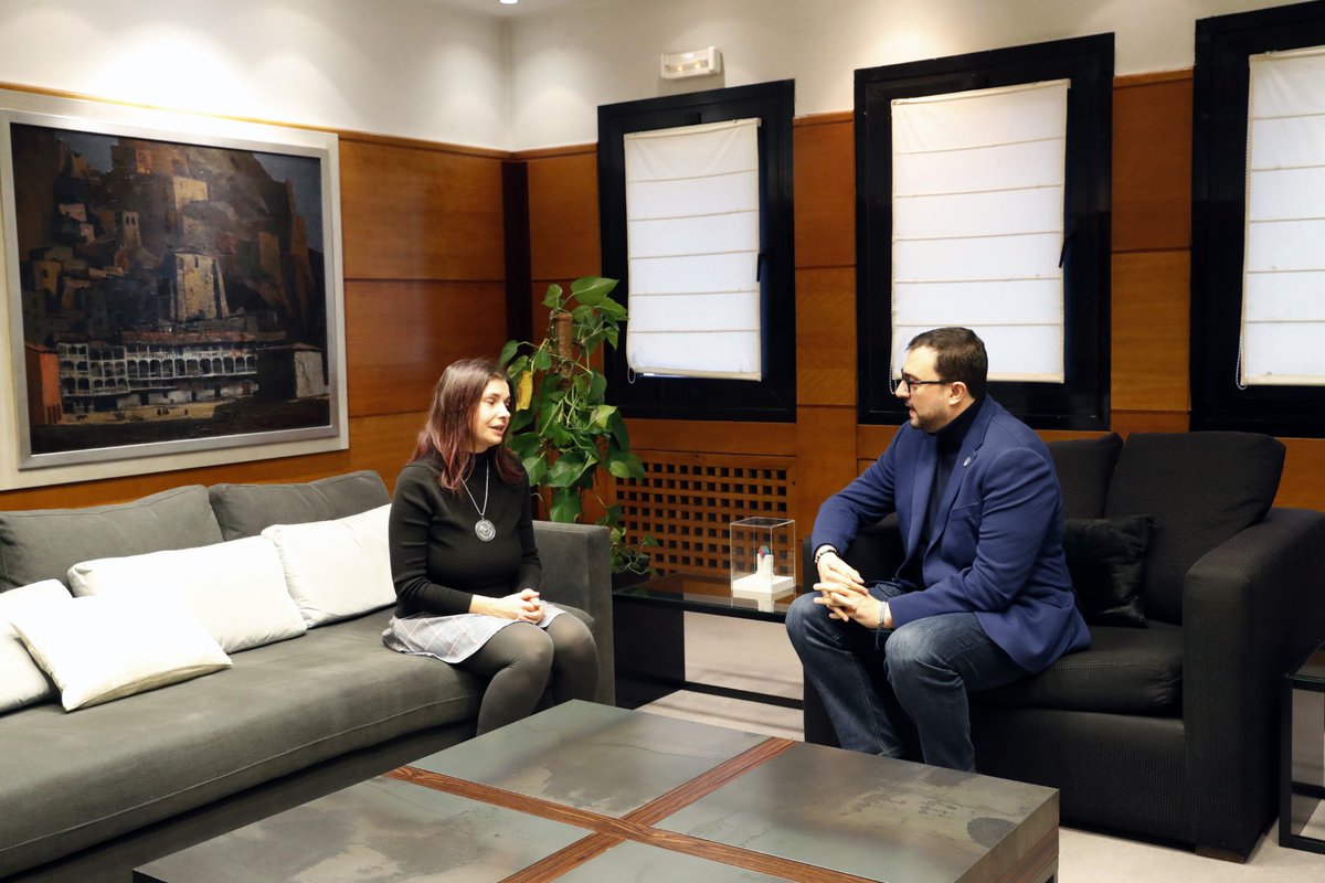 🤝Nuestra presidenta Violeta Alonso se reunió con <a href="/AdrianBarbon/">🌹 Adrián Barbón 💙💛</a>, presidente del Principado de Asturias, para hablar sobre estrategia de retorno, homologaciones, voto exterior, circunscripción exterior, nacionalidad, y dificultades en el acceso a algunos trámites autonómicos.