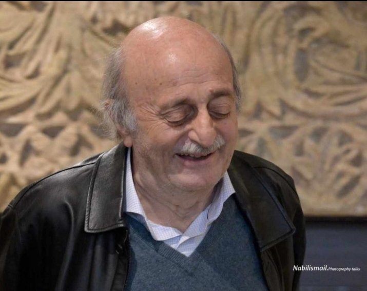 وليد جنبلاط 
الوحيد الذي لم ينتظر اوامر خارجيه