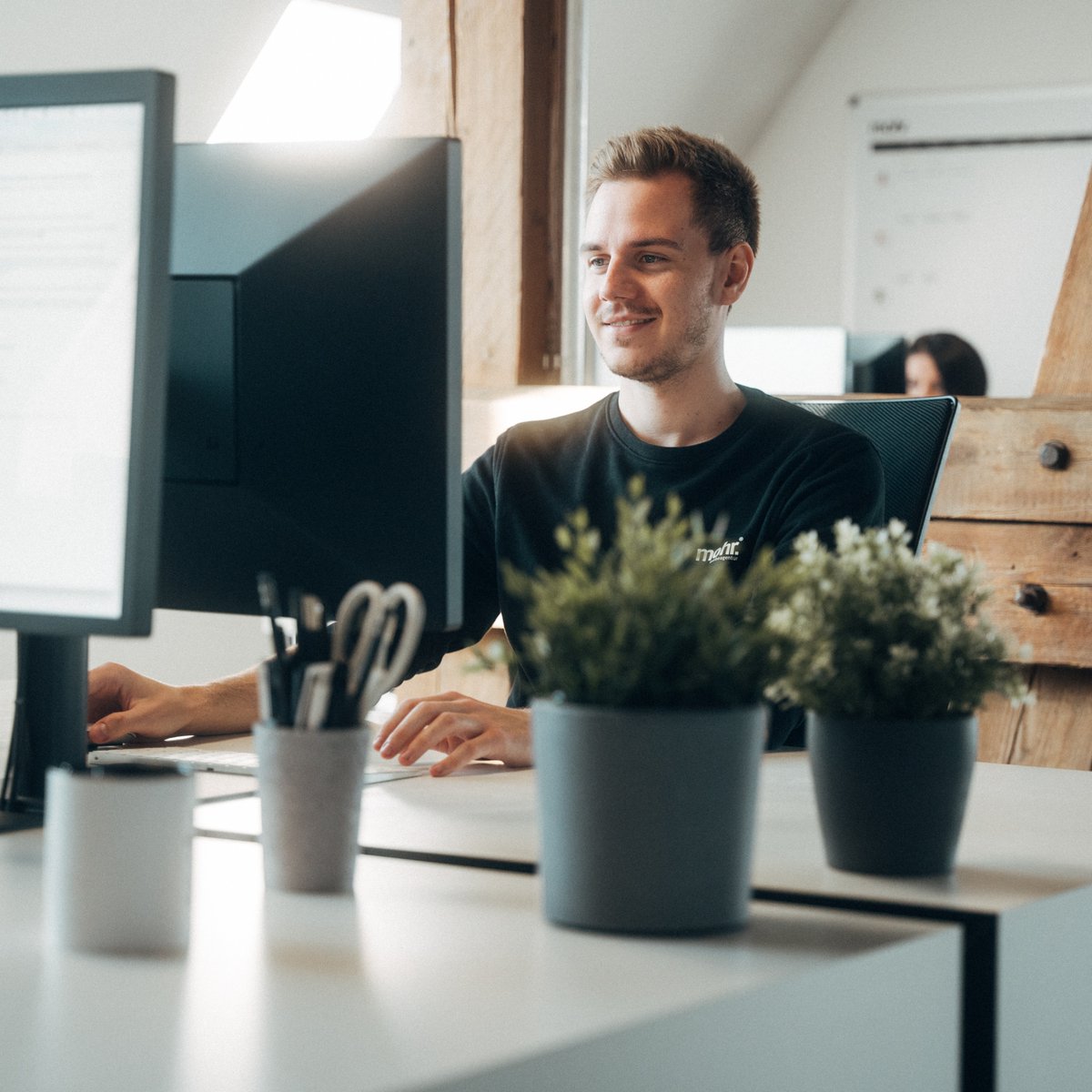 mohragentur's tweet photo. Diese Woche haben ein paar spannende neue Projekte Fahrt aufgenommen! So macht das Agenturleben Spaß 🖤
#werbeagentur #agentur #agency #wordpress #marketing #digitalmarketing #design #uidesign #uxdesign #behance #dribbble #websitedesign #websiteagency #development #kommunikation https://t.co/AIkPHNVZxL