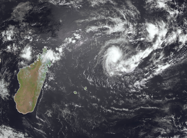 Tropical Storm #Dikeledi is the first tropical cyclone of 2025 and is forecast to strengthen and impact northern #Madagascar this weekend.