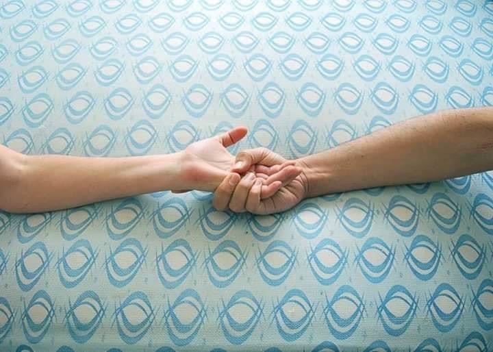 حتي اليد التي امتد لك لتساعدك كان الله هو من سخرها لك 💚🤚