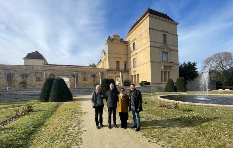 Préfet de l'Hérault 🇫🇷 (@prefet34) on Twitter photo Frédéric Poisot, secrétaire général de la préfecture de l'#Hérault, a visité ce jour l'espace France services de la <a href="/VilleCastries/">Ville de Castries</a> avec madame la maire Claudine Vassas-Mejri :
➡️ accompagnement des usagers ;
➡️ service public de proximité ;
➡️ accompagnement numérique.
Cette Frédéric Poisot, secrétaire général de la préfecture de l'#Hérault, a visité ce jour l'espace France services de la <a href="/VilleCastries/">Ville de Castries</a> avec madame la maire Claudine Vassas-Mejri :
➡️ accompagnement des usagers ;
➡️ service public de proximité ;
➡️ accompagnement numérique.
Cette