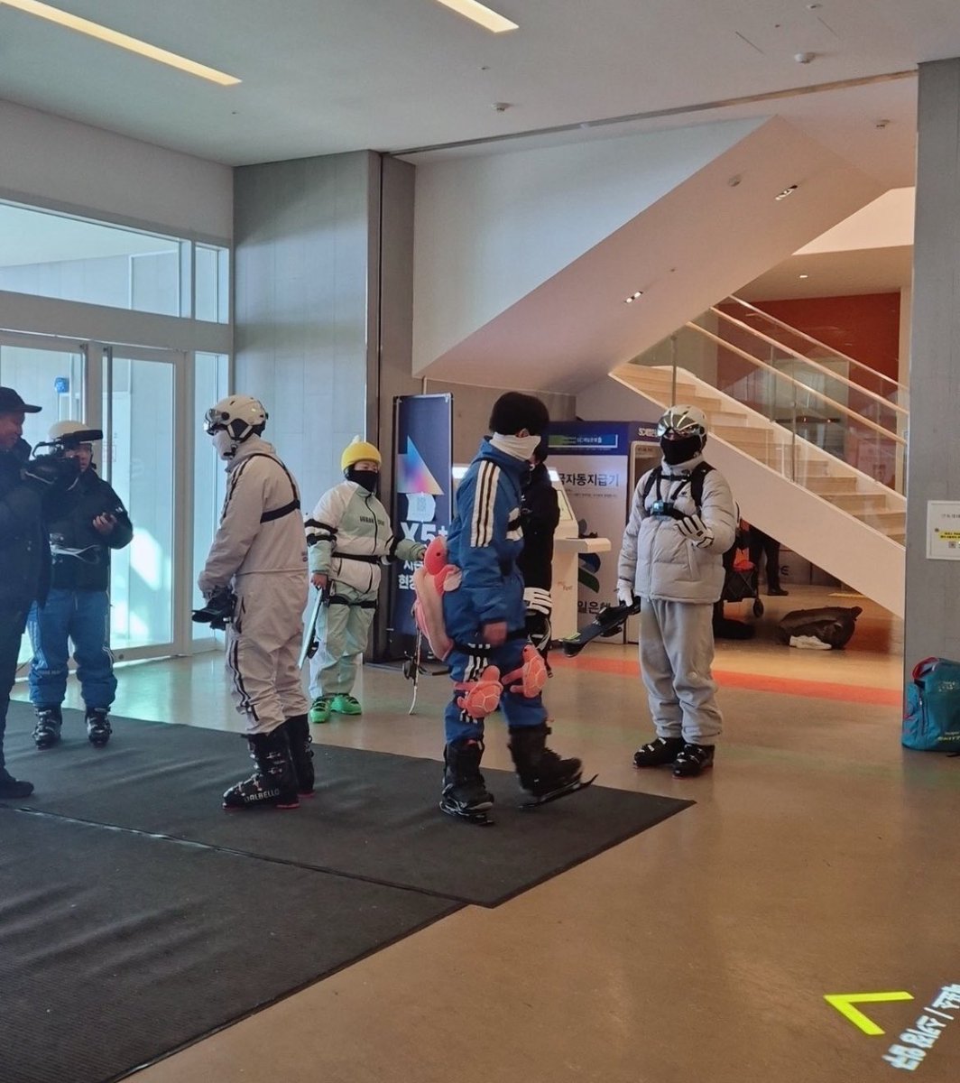 아미친 이거 초보자들이 입는거잖앜ㅋㅋㅋ 초보자 윤도우니 기엽다