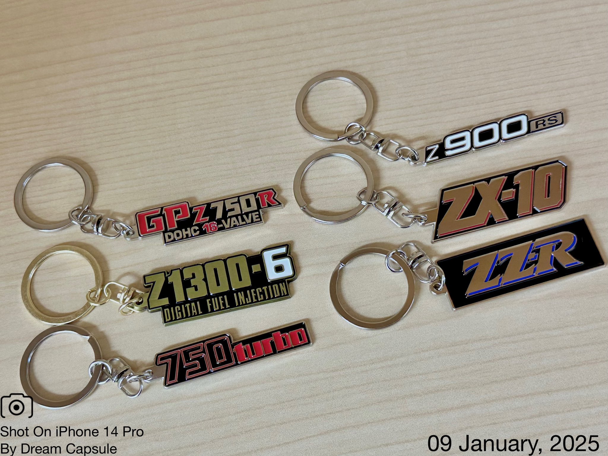 から厳選した ドリームカプセルの中の人【公式】 on X:  キーホルダー・アクリルキーホルダー