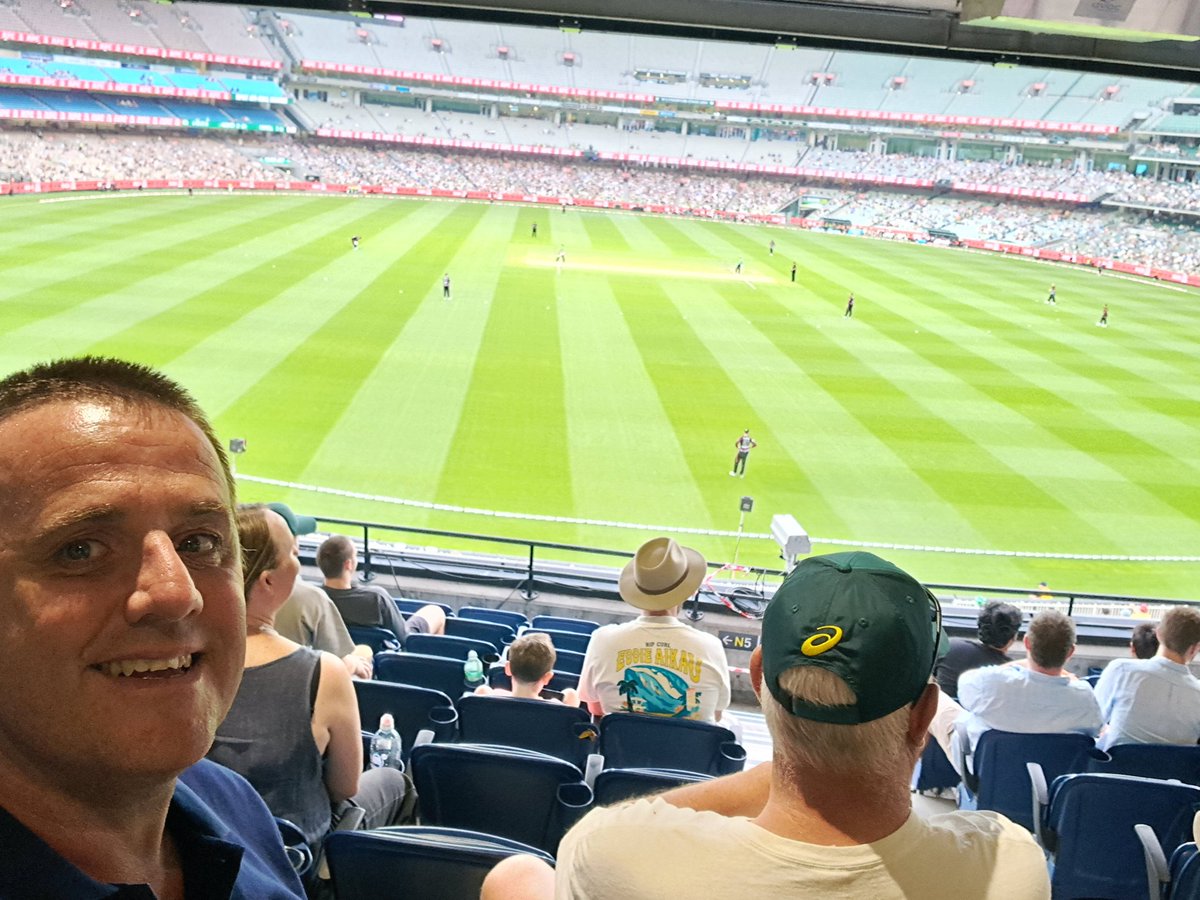 MCG 🏏❤️😎 <a href="/BBL/">KFC Big Bash League</a> <a href="/MCG/">Melbourne Cricket Ground</a> #BBL14