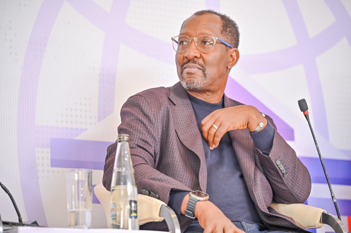 SemweyaMusoke's tweet photo. . @rpbyaru advised Ugandans to move away from short-term investments &amp; focus on more secure options, such as mid-term &amp; long-term investments, to safeguard their capital.

Strategic investing is key to ensuring financial security in uncertain times

#BankClosuresUG 
#KigoThinkers https://t.co/3bfVDd1hzl