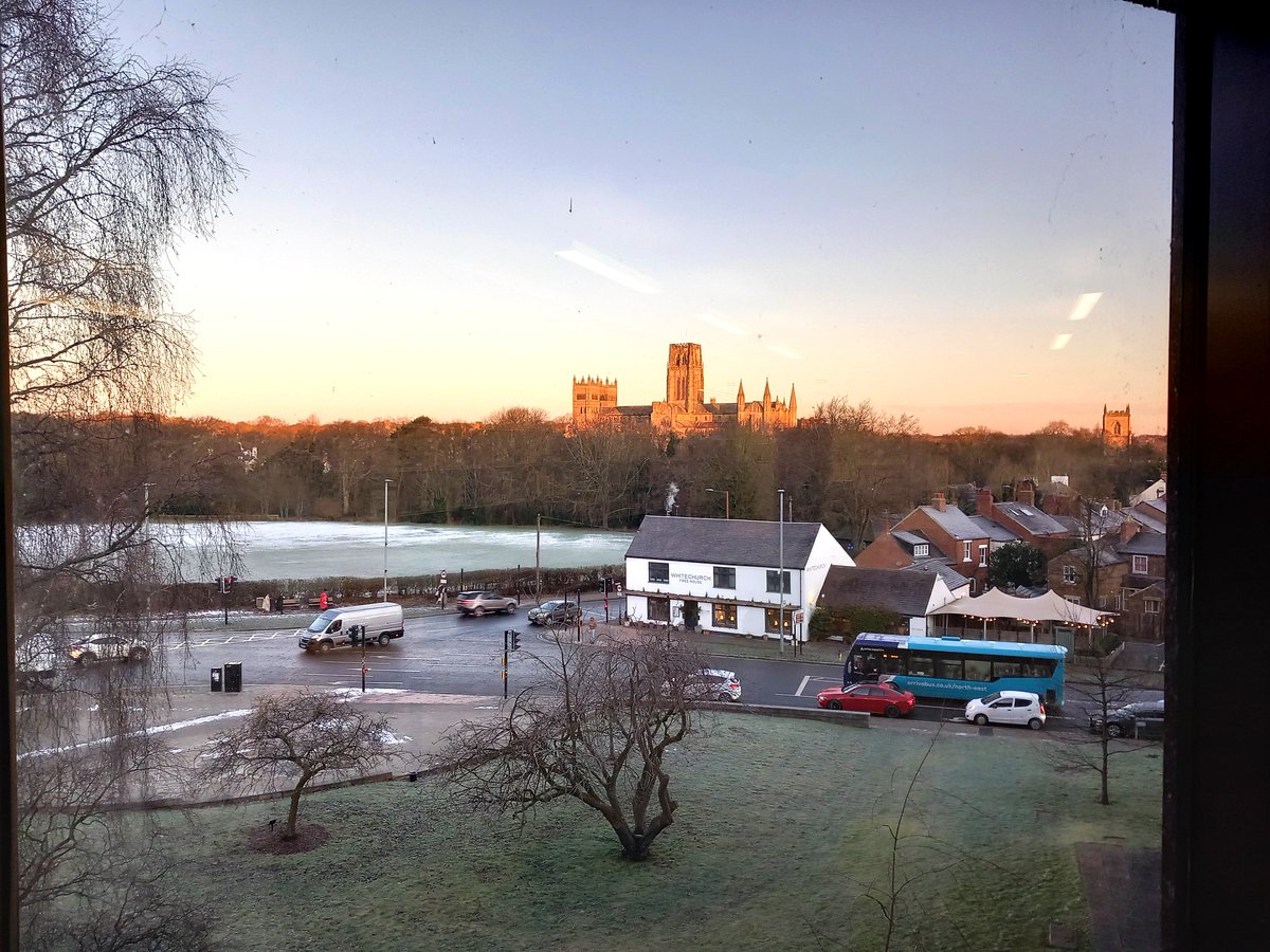 Our Cathedral View is looking as stunning as ever this morning in the winter sun ❄️💜