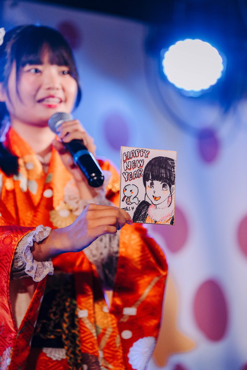 qdepY4jsFwXa2Y1's tweet photo. #LittleBell ~ #GoOsaka ~vol.5
#NewYear堀江1day @HorieGoldee
1部八番手、トリを務めるのは咲綾さん
相変わらずのさーやんワールドを展開しつつも、今回は歌重視
MCはやはり手短には終わりませんでしたが、上手くまとめてしっかり歌唱を届けてくれました
#咲綾 @saayan_smile #JK2 https://t.co/ARU4p3wLHZ