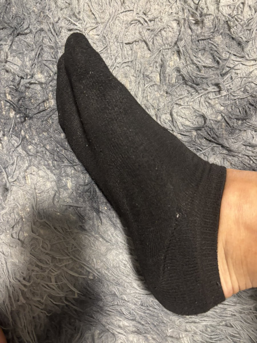 【フォロー&amp;リポストでプレゼント】

ちょっとあまりにも臭すぎる靴下できたからフォローとリポストで抽選で1人にあげる

鍵垢だとリポストした人わからないからそれだけたのむ期限は1週間くらい