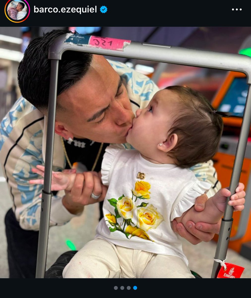 yojulianalvarez's tweet image. DEJEN DE BESAR A SUS HIJOS DIOS QUE ASCO