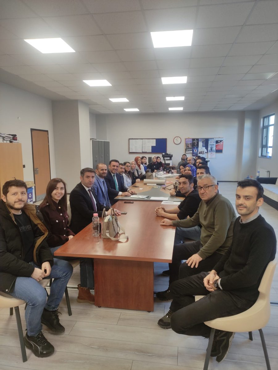 İl Müdür Yardımcıları Sayın Mustafa Kızmaz ve Sayın Nail Ekiz Kandıra Zafer İlkokulu ve Şehit Abdulsamet Özen Ortaokulu'na ziyarette bulundular.
Ziyarette idareci ve öğretmenlerimizden bilgiler alınıp öğrencilerle sohbet edildi.