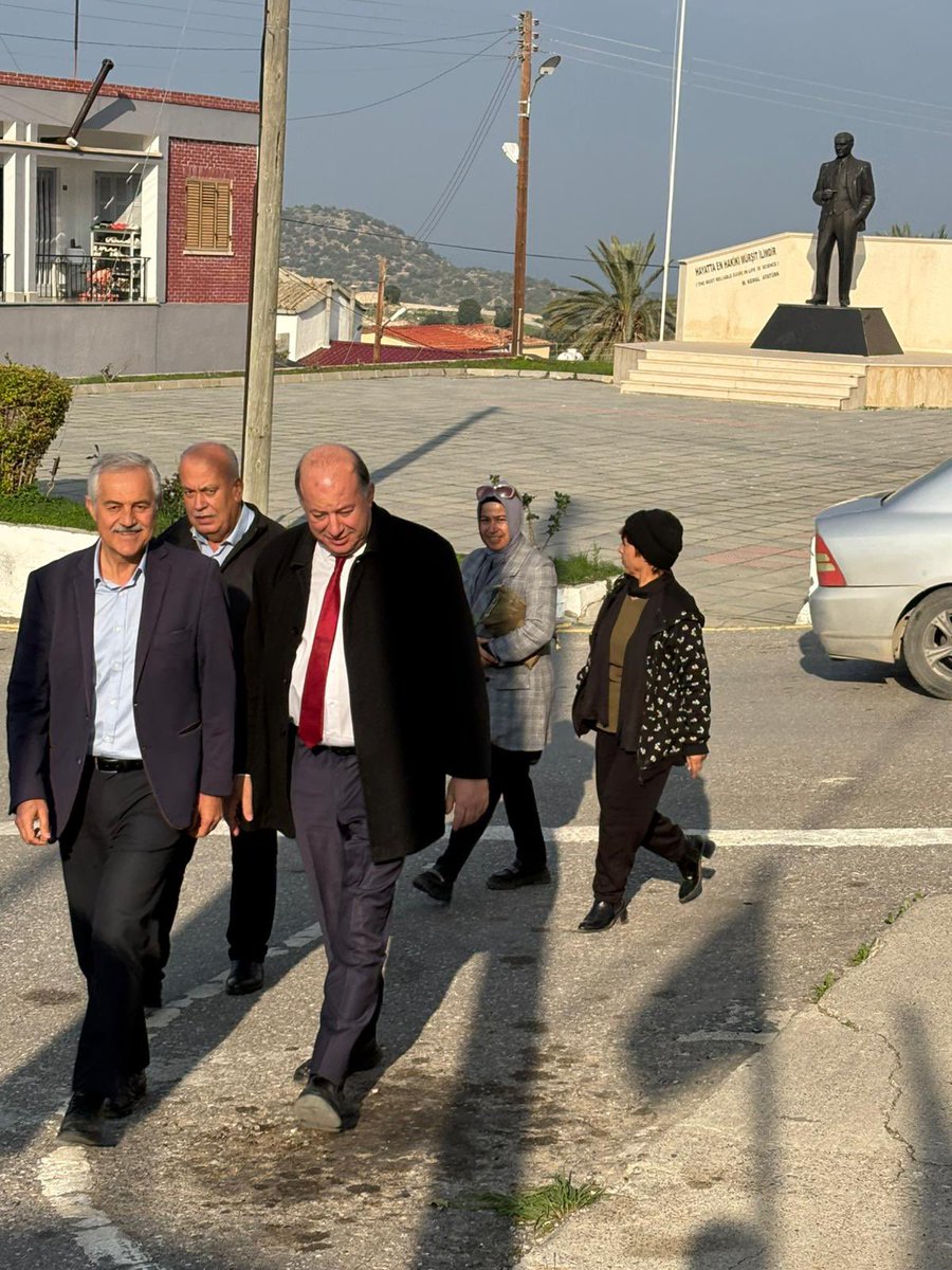 Bugün çok önemli bir konuğumuz vardı. Sağlık Bakanı Sn Dr Hakan Dinçyürek . 
Yıllardır bölgemizin en önemli sorunu olan Doktor ihtiyacının giderilmesi konusunda Belediyemiz ve Bakanlık işbirliğinde,
Doktor konusunda sorun çözülüyor
