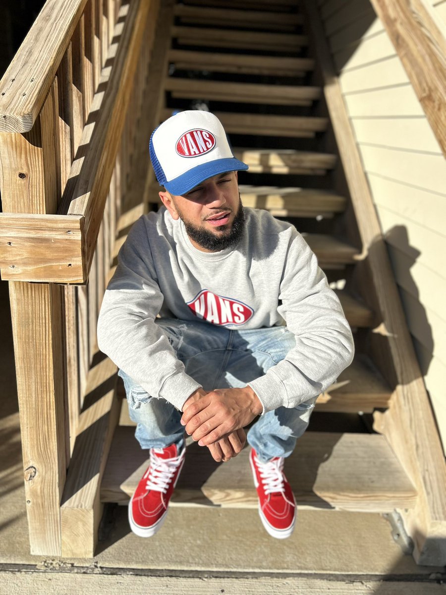 captianhookk's tweet image. 