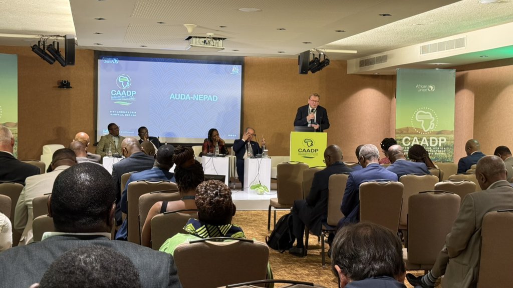 AGRA - Sustainably Growing Africa’s Food Systems. (@agra_africa) on Twitter photo Remarks by <a href="/Agnes_Kalibata/">Agnes M. Kalibata</a> at AUDA NEPAD
Transforming food systems in a complex world requires three key actions:
1️⃣ Localizing the food systems agenda to support the global food systems agenda.
2️⃣ Designing and prioritizing finance with a strong focus on Value for Money
3️⃣ Remarks by <a href="/Agnes_Kalibata/">Agnes M. Kalibata</a> at AUDA NEPAD
Transforming food systems in a complex world requires three key actions:
1️⃣ Localizing the food systems agenda to support the global food systems agenda.
2️⃣ Designing and prioritizing finance with a strong focus on Value for Money
3️⃣
