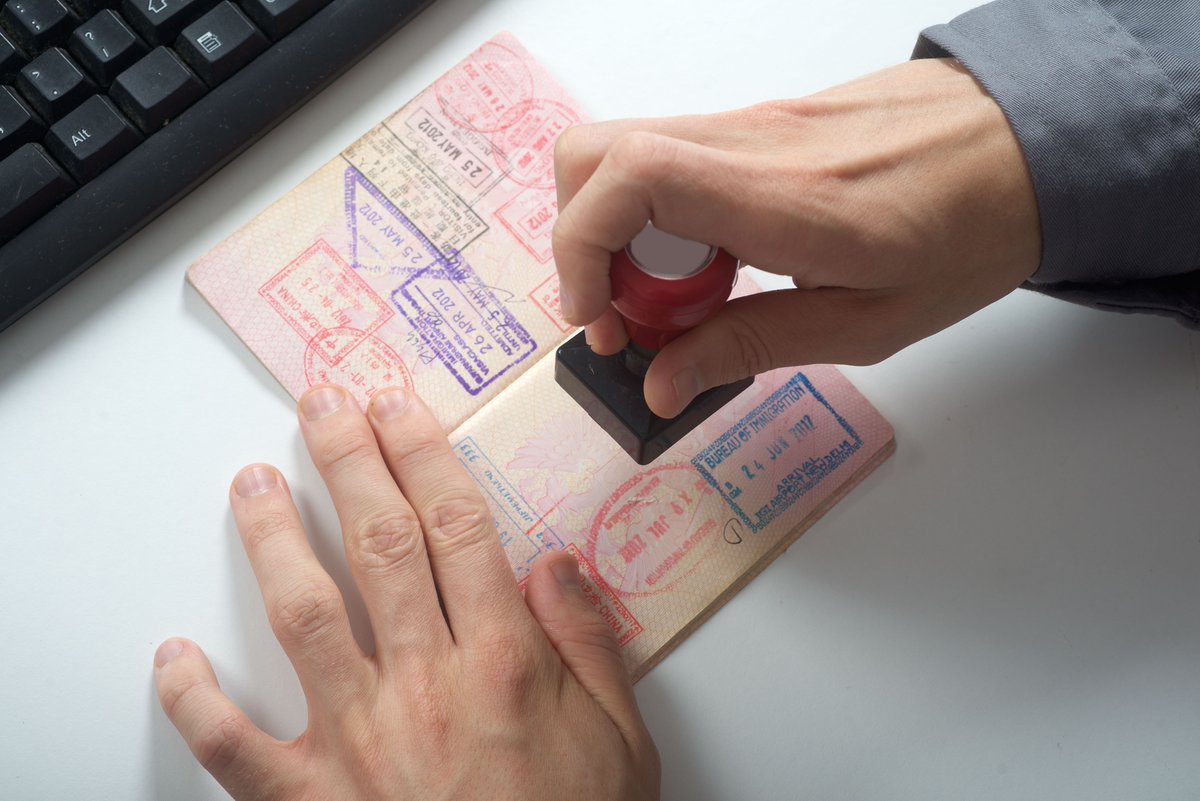 StudyTravelLtd's tweet image. In ST news: India’s Directorate of Enforcement launches investigation &amp;amp; claims #Canada’s #study #permit route being used to traffic #Indian nationals into #USA &amp;amp; two organisations involved have commission-based agreements with scores of colleges; buff.ly/405VHr7 #intled