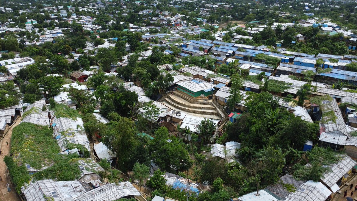 A year after the devastating fire in Cox's Bazar 🇧🇩 refugee Camp 5, the community has largely recovered.
UNHCR+partners rebuilt 976 shelters &amp; improved site access.

🔥 like this reminds us that we need safer shelter infrastructure in the camp to save lives + prevent damage.