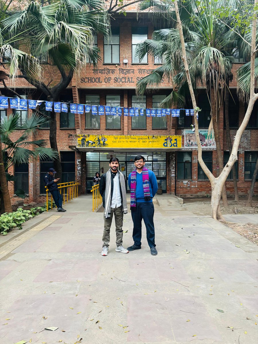 Rakesh363_JNU's tweet photo. ज़िन्दगी का ज़िंदगी से वास्ता जिन्दा रहें...

Savoring JNU's enchanting natural beauty with beloved @Vikash_bish_JNU
@junjar_jakhar ❣️ https://t.co/yOhCCeQJrt