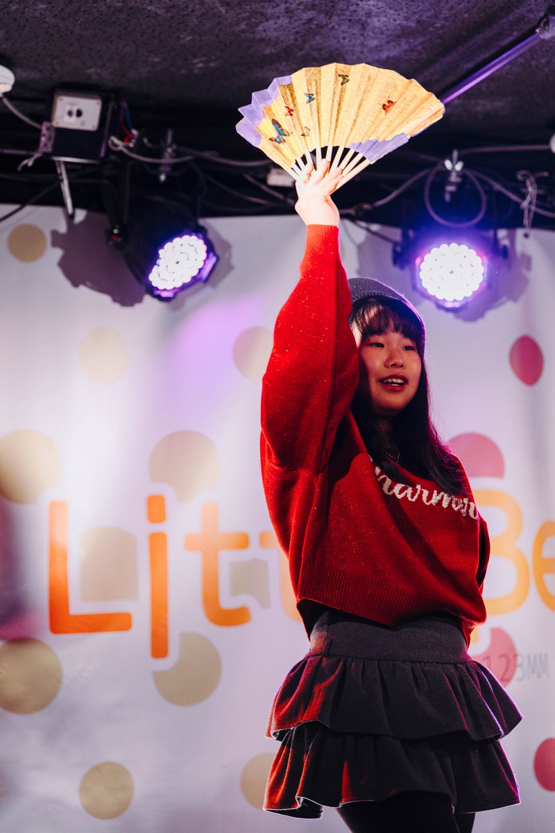 qdepY4jsFwXa2Y1's tweet photo. #LittleBell ~ #GoOsaka ~vol.5
#NewYear堀江1day @HorieGoldee
1部六番手は、「あゆひま」コンビ
安定感のあるコンビネーションは流石
仲の良さが垣間見えるステージングでした
あゆひまコンビは暫し見納めですね
#加藤向日葵 @himaritters #JC2
#長尾有優華 @ayuka_nagao #JC3 https://t.co/sclbiZ0zAe