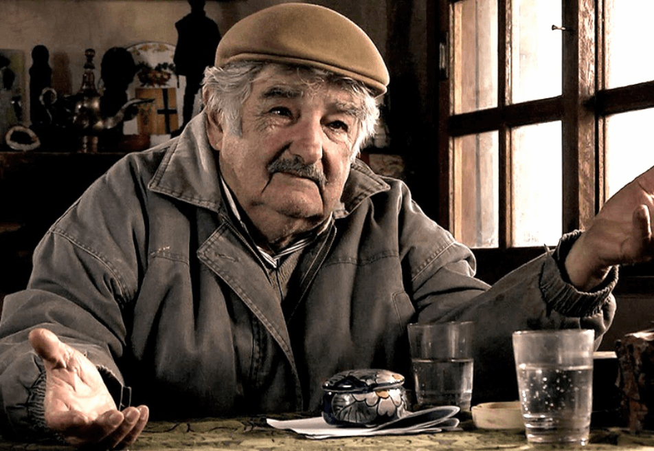 "Es fácil tener respeto por los que piensan parecido a uno, pero hay que aprender que el fundamento de la democracia es el respeto por los que piensan distinto". Pepe Mujica, al enviarle un abrazo de despedida a todos sus compatriotas, consciente de que morirá pronto.