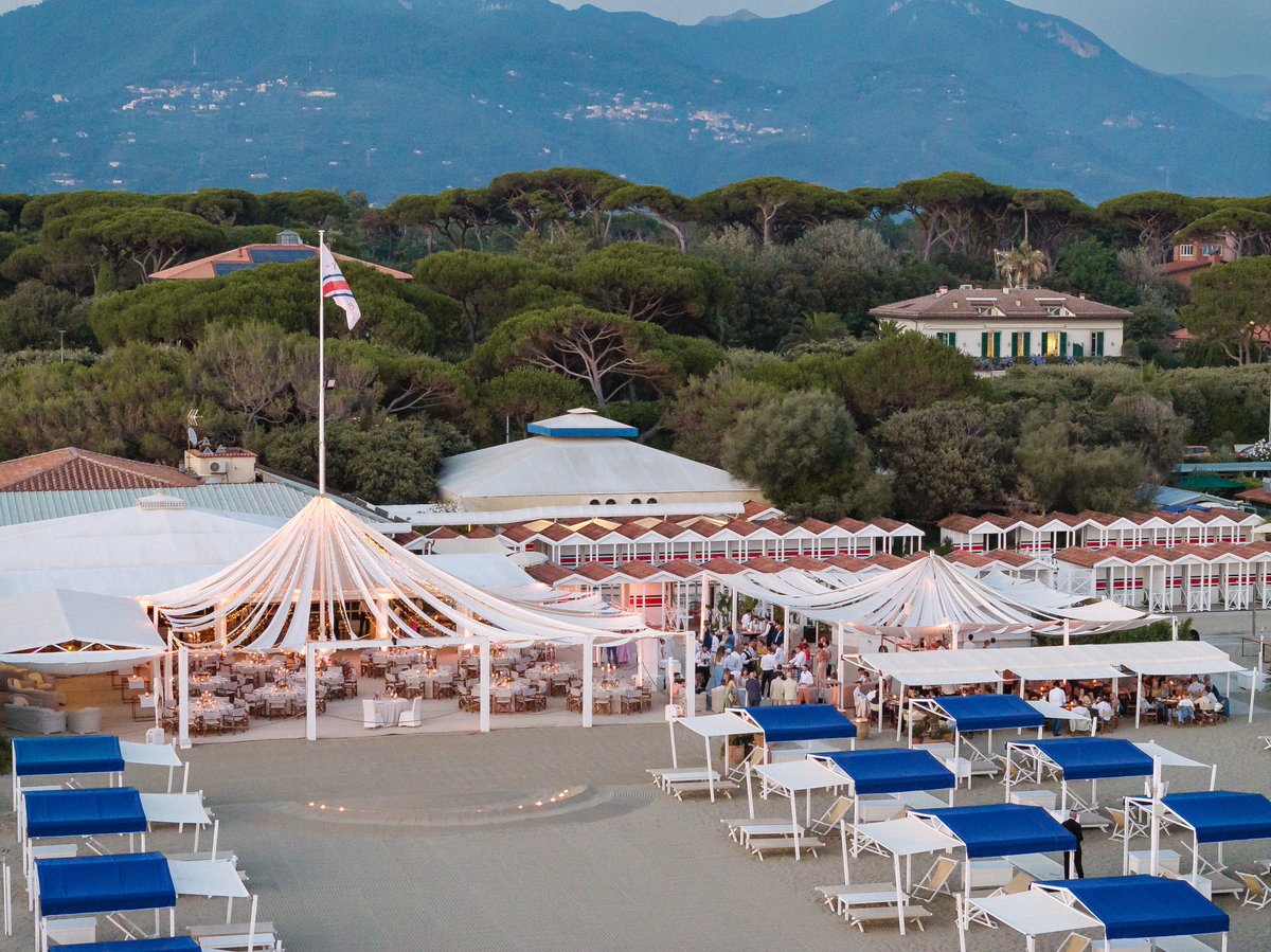 The Augustus Hotel &amp; Resort, nestled in the enchanting beauty of Versilia, is framed by the majestic Apuan Alps, offering a panorama of unparalleled splendor. 
Pic by Serena Rossi
#AugustusHotelResort #LuxuryLifestyle #FortedeiMarmi