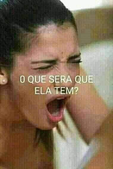 Quero ver a criatividade 
Eu acho que ela acertou o dedinho do pé na quina