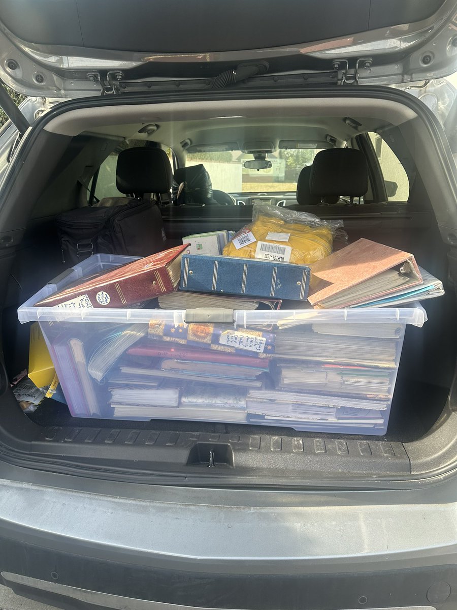 NatalyTavidian's tweet image. This is where I took my first steps, spoke my first words. Losing it is the worst pain I’ve felt—second to losing my 58 yr old dad just 3 years ago. He built it in 1988. With little time, I saved some tapes &amp;amp; albums. Not all, but some. 💔 @KNXNews #EatonCanyonFire #EatonFires