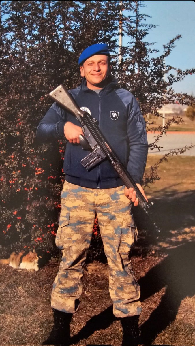 ErsevAtabey's tweet photo. We were once soldiers... https://t.co/H9V60XDc6S