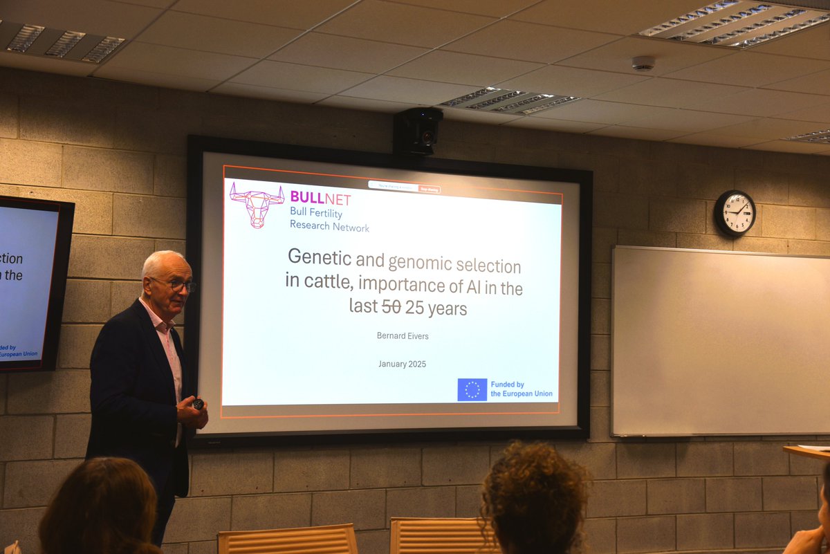 BullnetDN's tweet image. BullNet Training Week - Bernard Eivers formerly from NCBC kicks off day 2 with a history lesson in AI and genomic selection!  Great industry insights for the group!