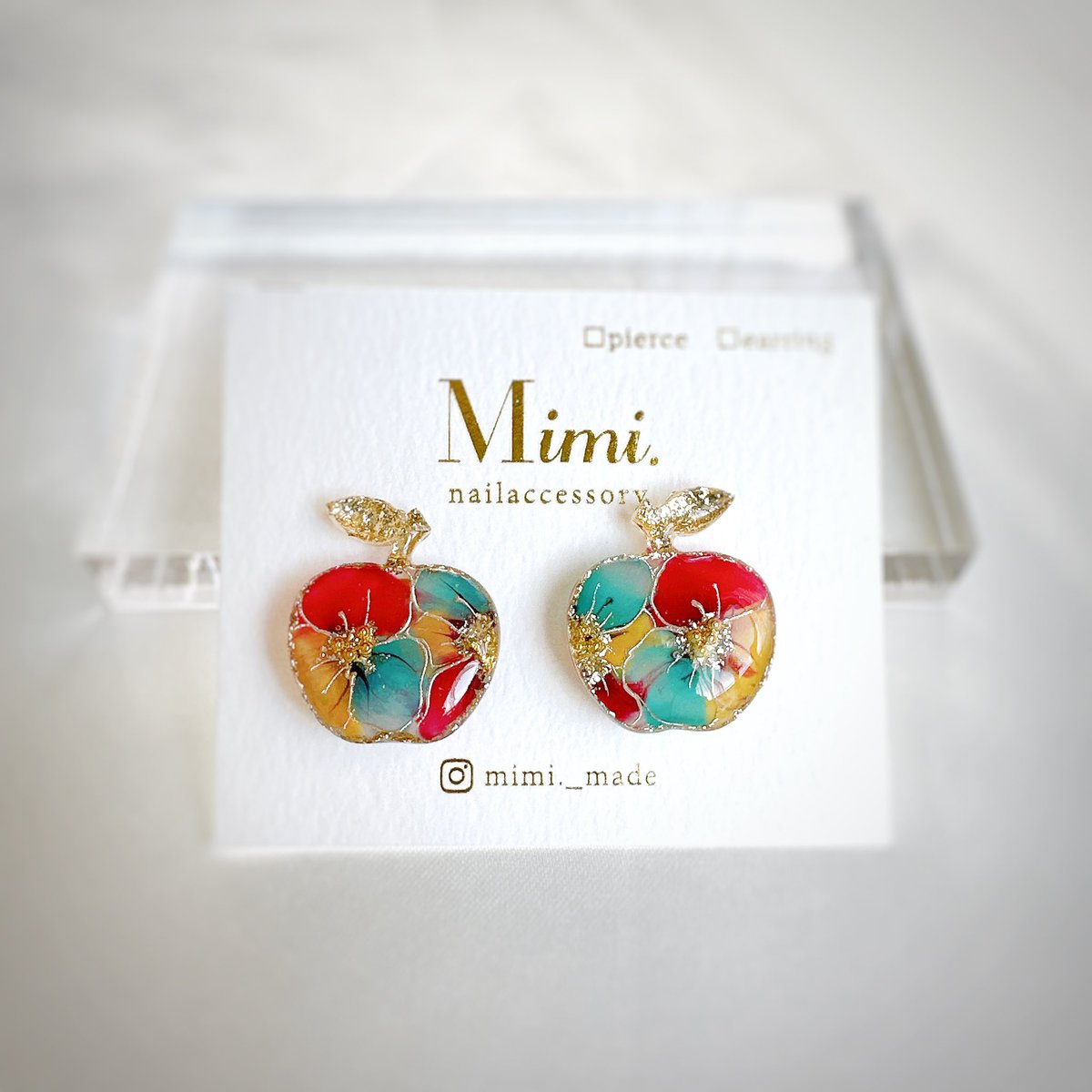 HandmadeHry's tweet photo. 更新していなさすぎて久しぶりに🍎🥰

ミセスのアポロドロスのジャケ写のお花の色を
私イメージでりんごに描きました🌸

#アポロドロス
#ミセスグリーンアップル
#ミセスへ届け https://t.co/cGnBAwyt8m