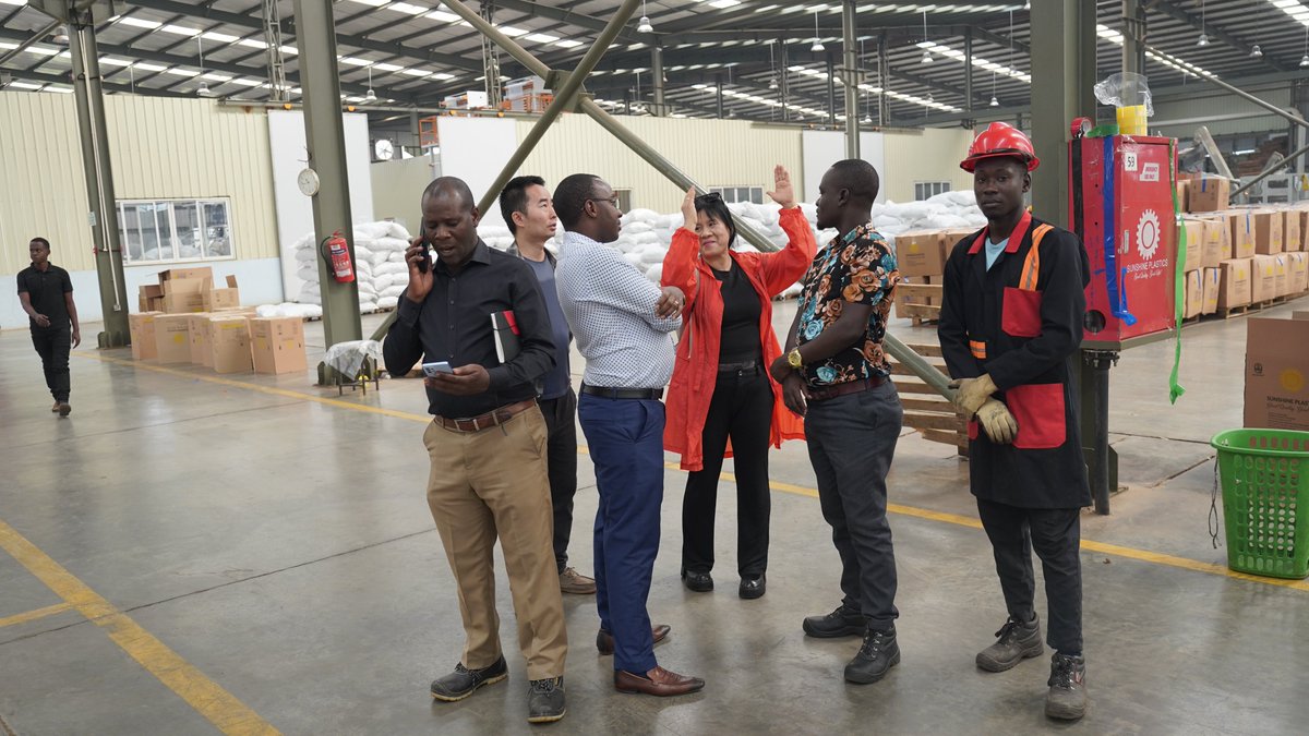 LuyanziT's tweet image. A team of our dedicated instructors from Luyanzi Institute of Technology visited Acacia Foundation to check on the progress of our electrical students during their internship. Proud to see our students applying their skills in real-world settings! #LuyanziInstitute